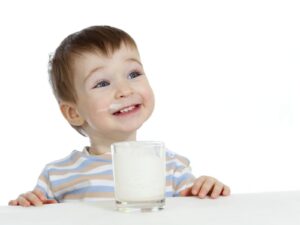 Uống sữa có giúp tăng chiều cao không?